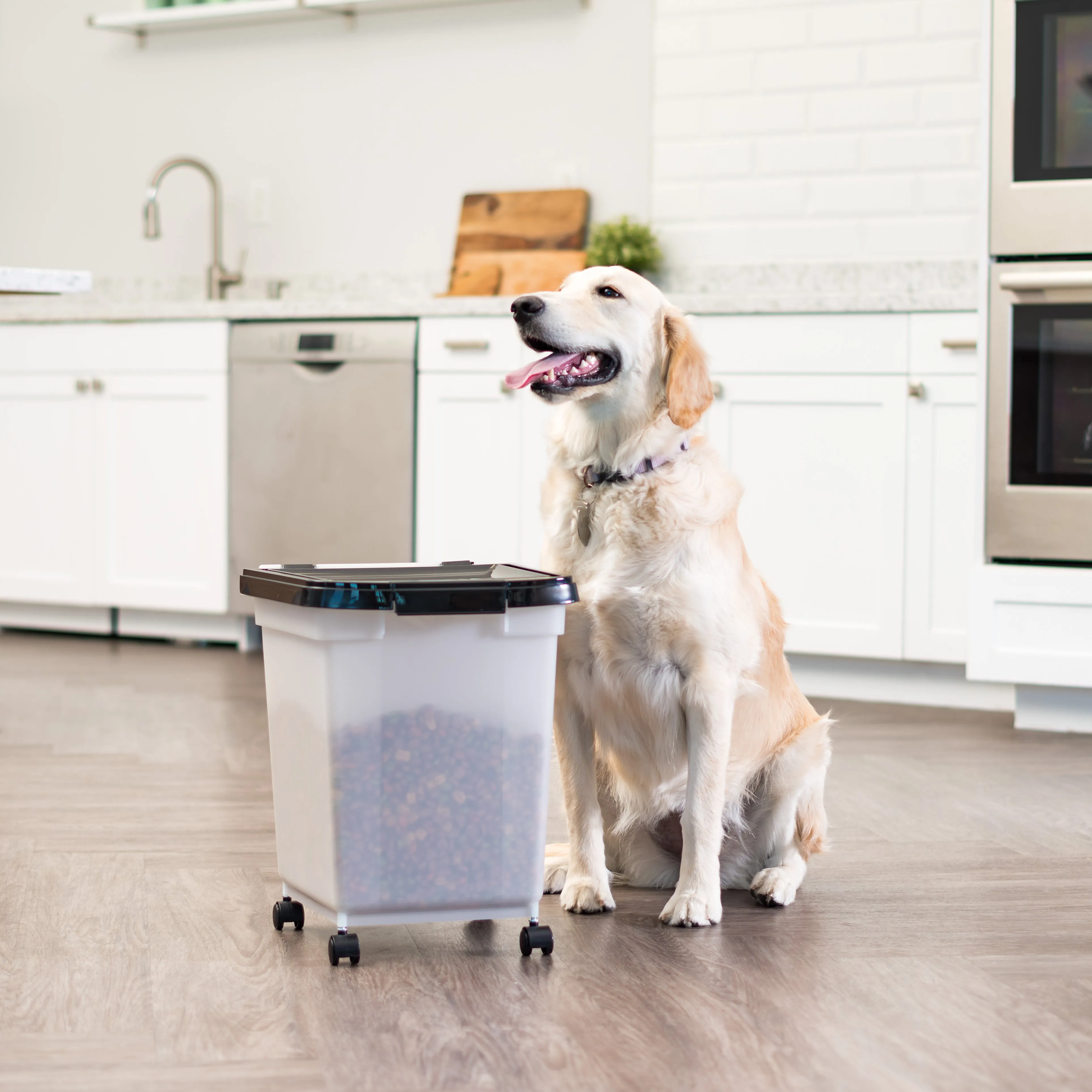 32.5 Quart WeatherPro® Airtight Pet Food Container, Black/Pearl