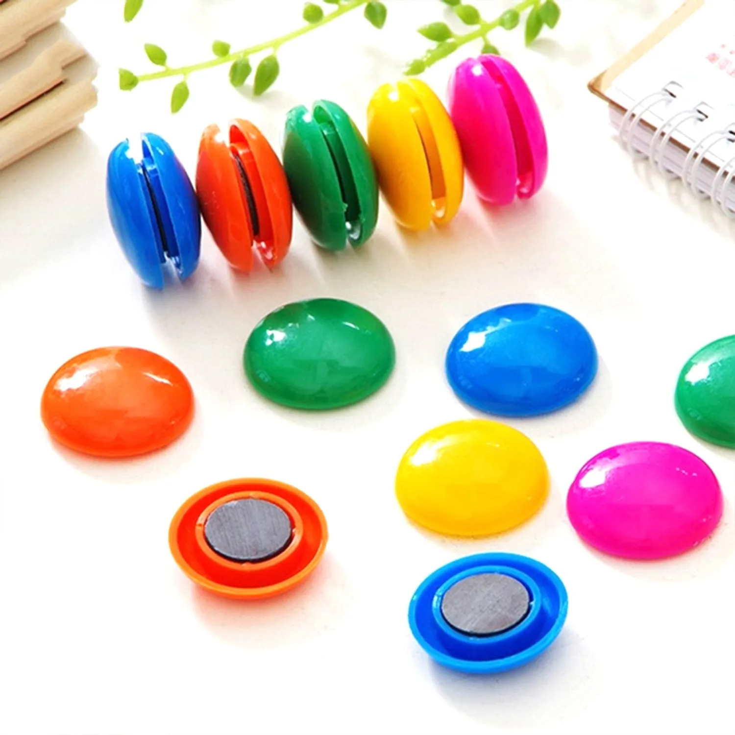 4676 Colorful Board Magnets Circular Plastic Buttons