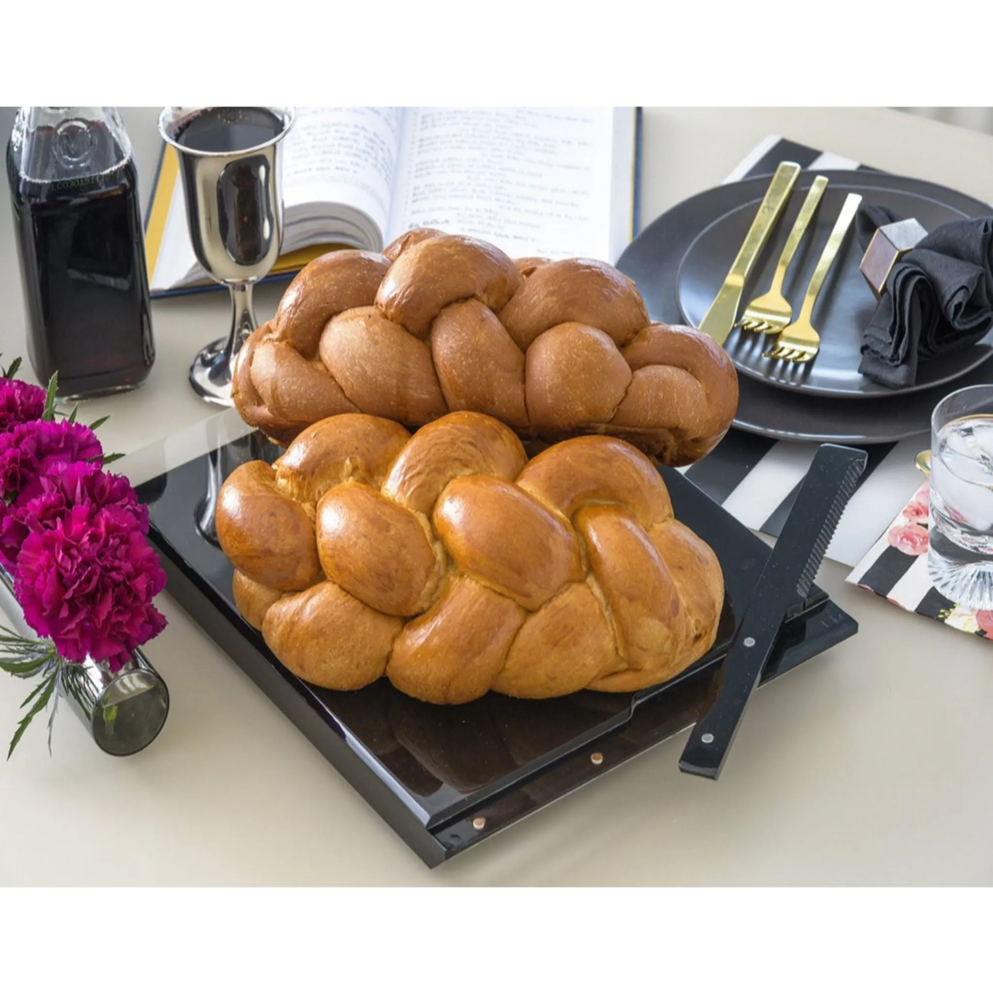 Acrylic Solid Challah Board and Magnetic Matching Knife in Black