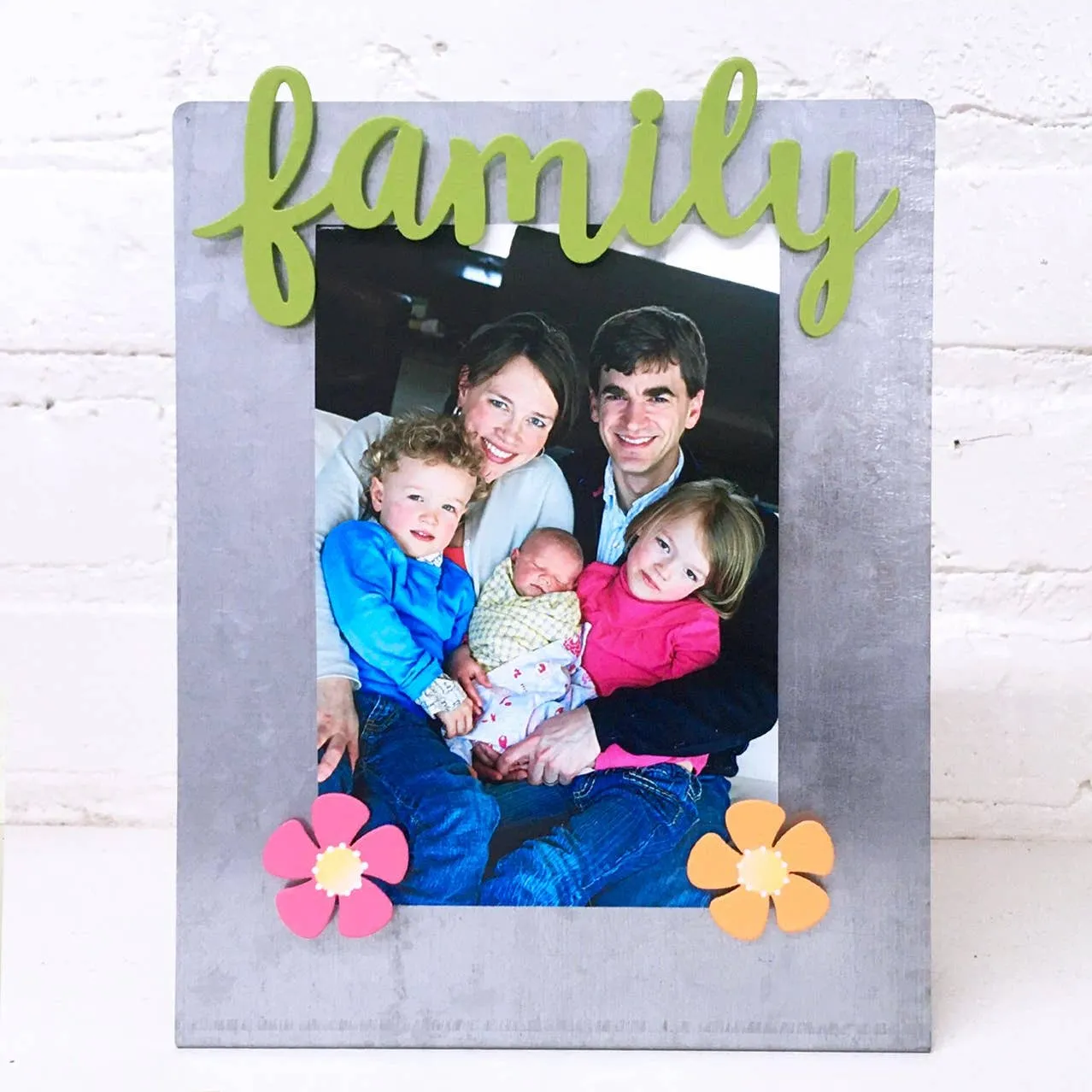 "Family" w/ Flower Magnets Set of 3 - Green