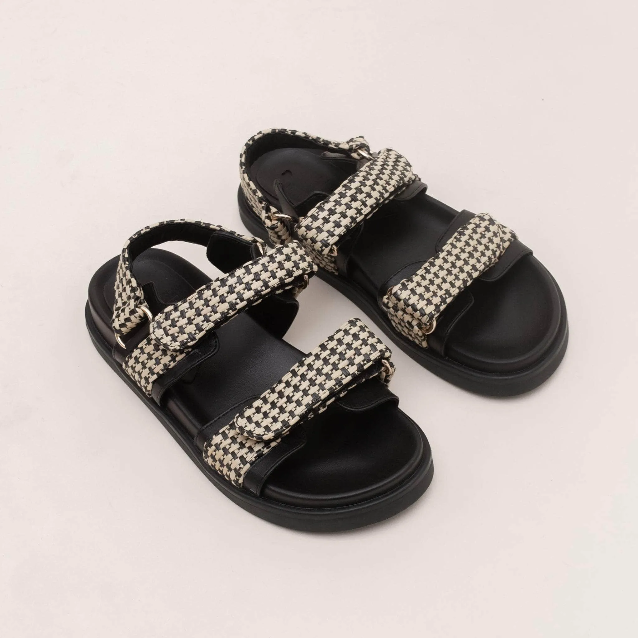 Savo Limited Woven Noir