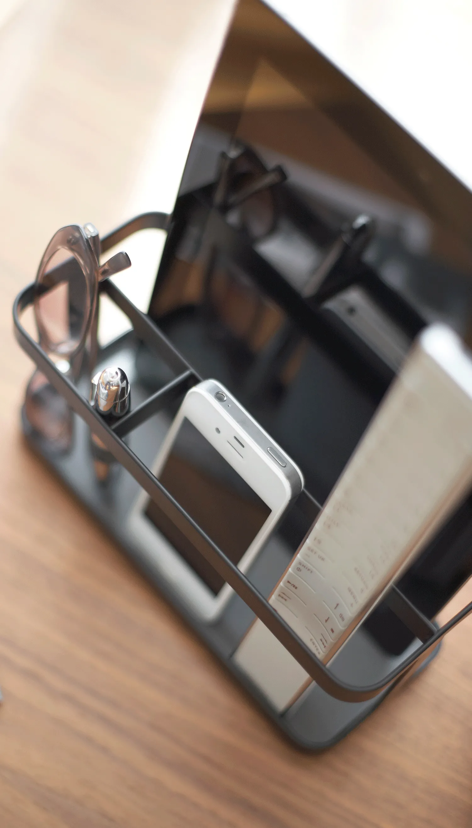 Table Organiser Rack